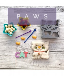 Paws sandwich cutter